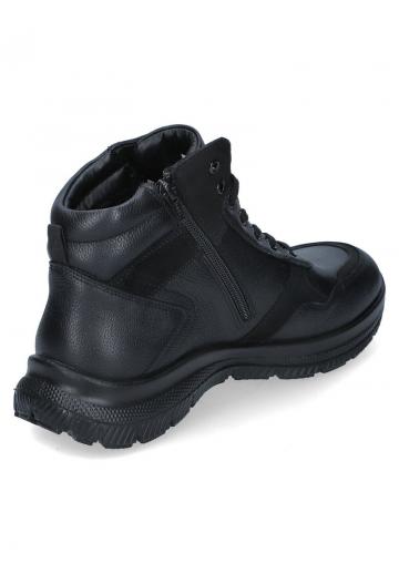 Зимние ботинки