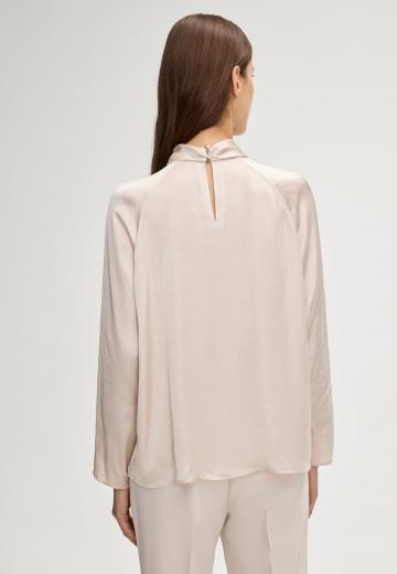 Атласная блузка