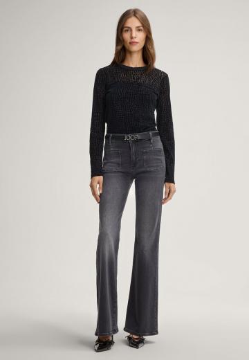 Клешеные брюки