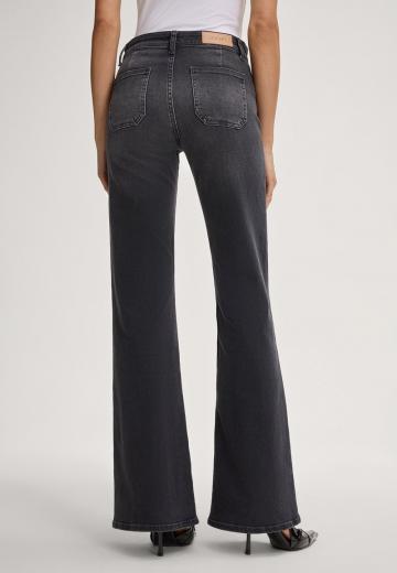 Клешеные брюки