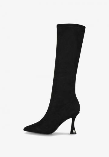 Высокие сапоги