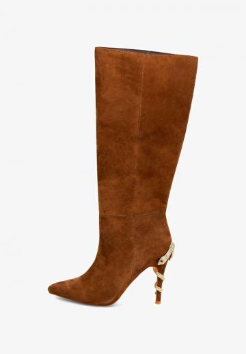 Высокие сапоги