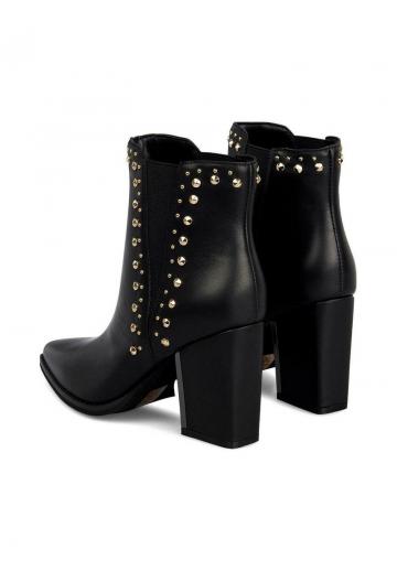 Полусапожки на высоком каблуке