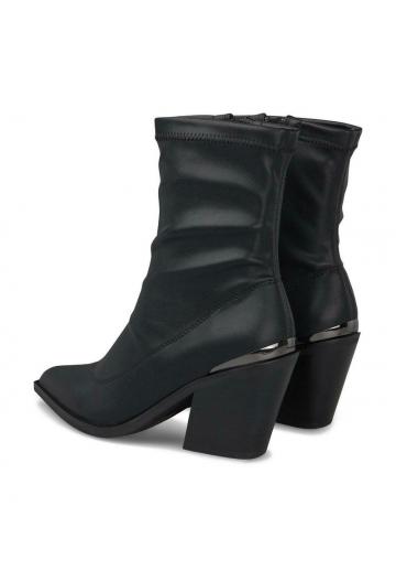 Полусапожки на высоком каблуке