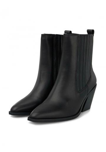 Полусапожки на высоком каблуке