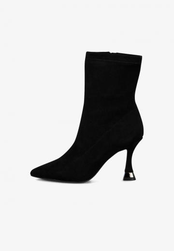 Полусапожки на высоком каблуке