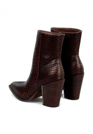 Полусапожки на высоком каблуке