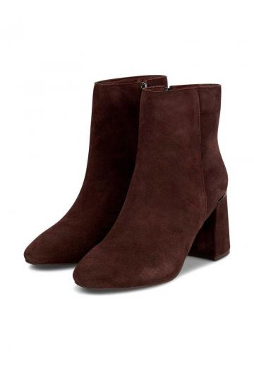 Полусапожки на высоком каблуке