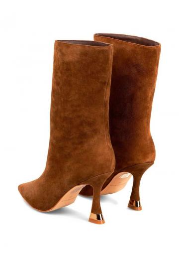 Полусапожки на высоком каблуке