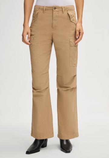 Брюки с накладными карманами