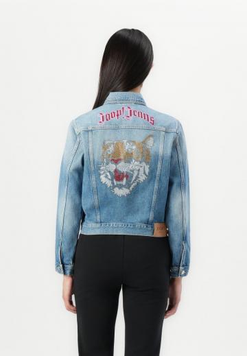 Джинсовая куртка