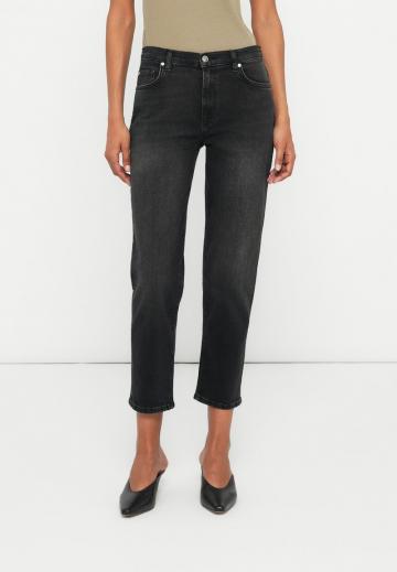 Короткие джинсы