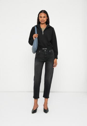 Короткие джинсы