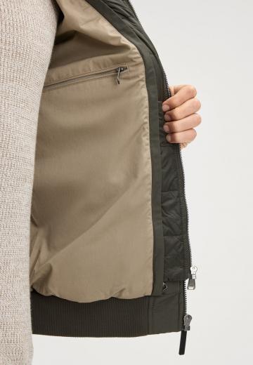 Зимняя куртка