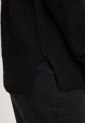 Пуловер с капюшоном