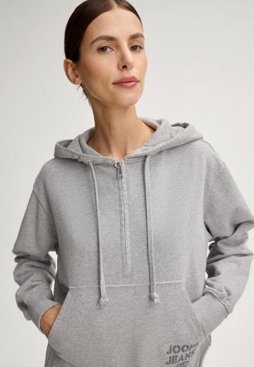 Пуловер с капюшоном