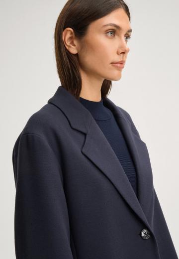 Короткое пальто