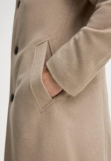 Короткое пальто