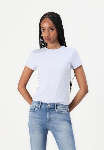 Короткие джинсы