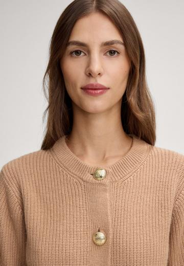 Вязаная кофта