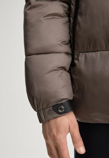 Зимняя куртка