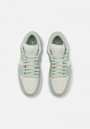 Гандбольные кроссовки