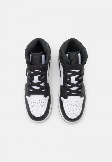 Высокие кеды