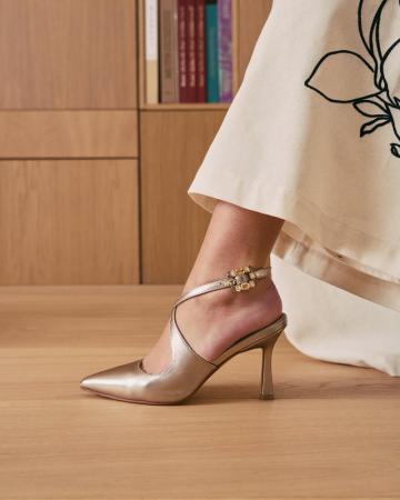 Туфли на высоком каблуке