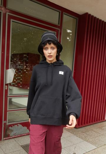 Пуловер с капюшоном