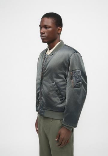 Куртка бомбер