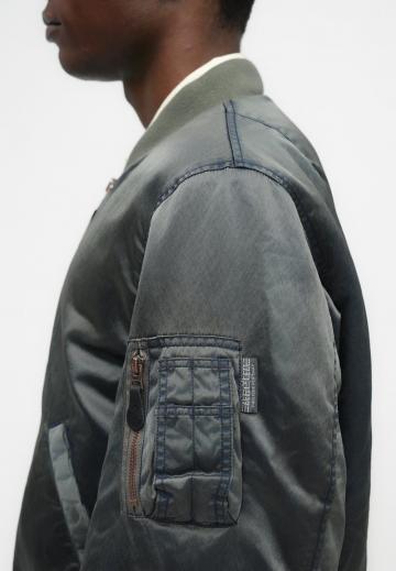 Куртка бомбер