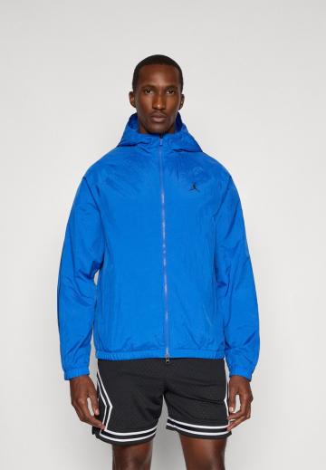 Спортивная куртка