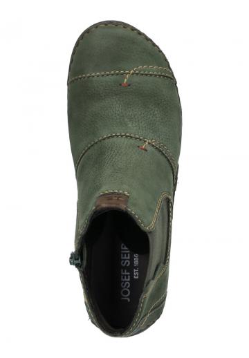 Сапожки на танкетке