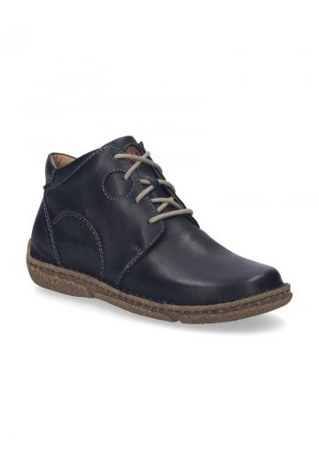 Ботинки на шнуровке