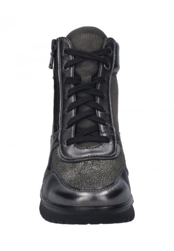 Сапожки на танкетке