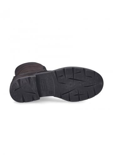 Ботинки на шнуровке