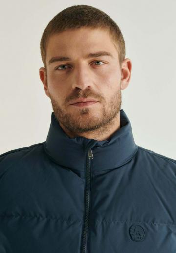 Пуховой жилет