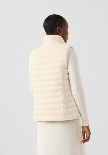 Пуховой жилет