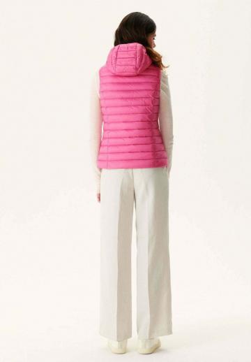 Пуховой жилет