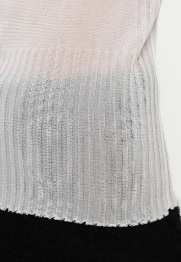 Топ на бретельках