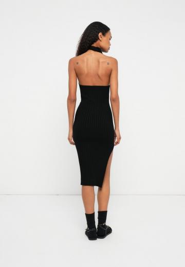 Вязаное платье