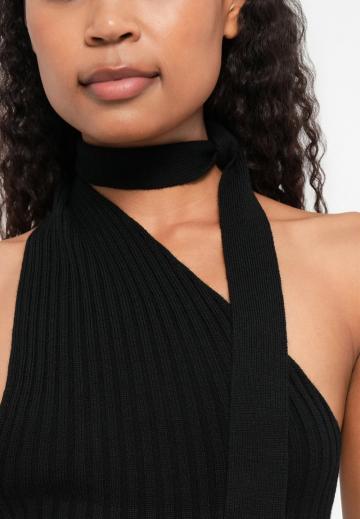 Вязаное платье