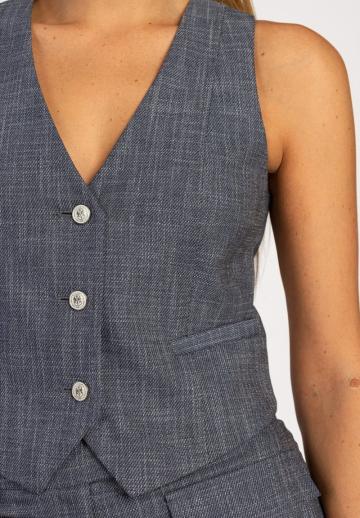 Джинсовая жилетка