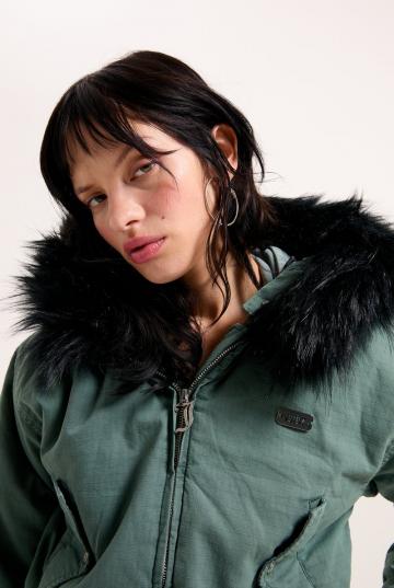 Зимняя куртка