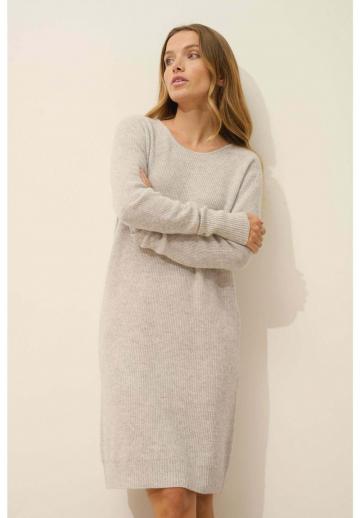 Вязаное платье