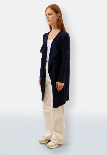 Длинный жилет