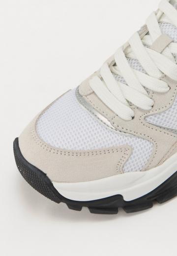 Гандбольные кроссовки