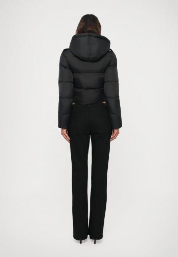 Короткая куртка