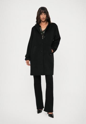 Шерстяное пальто