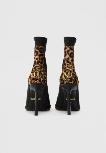 Высокие сапоги